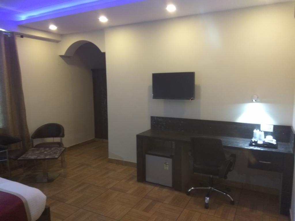 The Park Residency Ξενοδοχείο Greater Noida Εξωτερικό φωτογραφία
